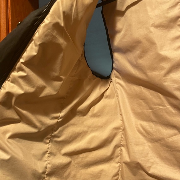 Small Talbots Women’s puffer vest - Picture 3 of 13